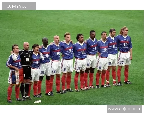 福布莱、弗朗茨、法比奥:聚焦足球场上的F字母传奇球星与辉煌时刻