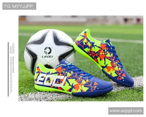 足球明星助力新款球鞋亮相 聚焦速度与技术完美融合