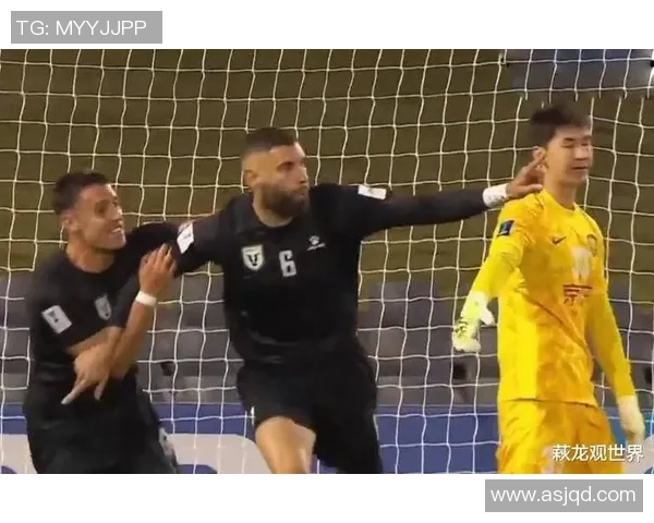 足球球星穿假球鞋事件曝光 球迷热议真伪背后暗藏的商业玄机 足球球星穿假球鞋事件曝光 球迷热议真伪背后暗藏的商业玄机